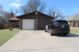 615 Renfro St, Burleson, TX 76028 - Photo 1