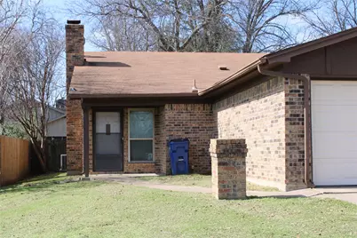 615 Renfro Street, Burleson, TX 76028 - Photo 3