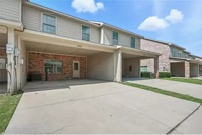 2353 Homewood Lane, Grand Prairie, TX 75050 - Photo 9