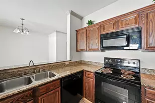 2353 Homewood Ln, Grand Prairie, TX 75050 - Photo 3