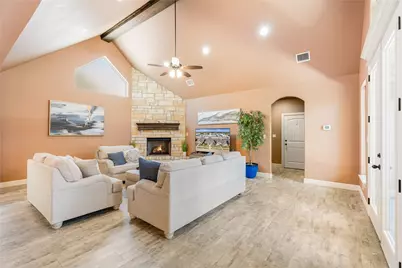 3414 Fountain Way, Granbury, TX 76049 - Photo 13