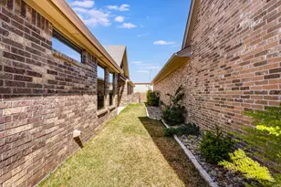 3414 Fountain Way, Granbury, TX 76049 - Photo 31