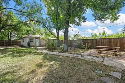 420 E 9th Street, Dallas, TX 75203 - Photo 19