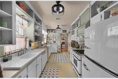 3027 Windsor Avenue, Waco, TX 76708 - Photo 13