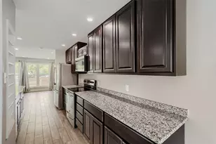 1624 Choteau Cir, Grapevine, TX 76051 - Photo 9