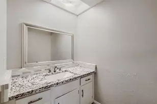 1624 Choteau Cir, Grapevine, TX 76051 - Photo 19