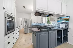 501 N Pleasant St, Hillsboro, TX 76645 - Photo 9