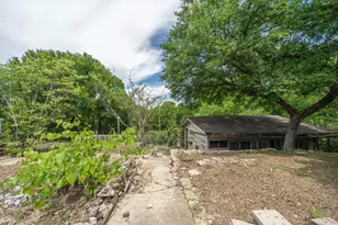 501 N Pleasant St, Hillsboro, TX 76645 - Photo 31