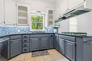 501 N Pleasant St, Hillsboro, TX 76645 - Photo 11