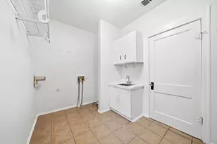 501 N Pleasant St, Hillsboro, TX 76645 - Photo 29