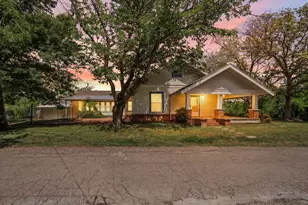 501 N Pleasant St, Hillsboro, TX 76645 - Photo 1