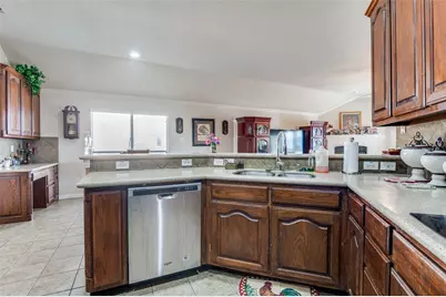 626 Saddlebrook, DeSoto, TX 75115 - Photo 11