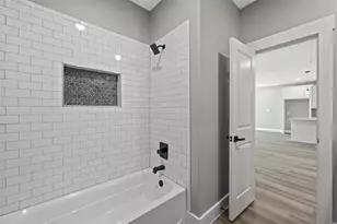 527 W Walker St, Denison, TX 75020 - Photo 15