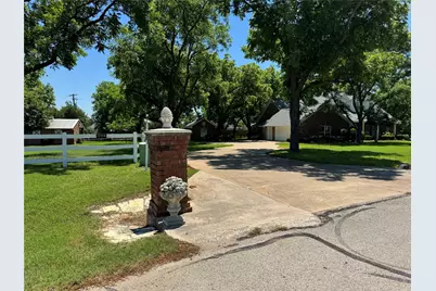 5615 Equestrian Court, Granbury, TX 76049 - Photo 39