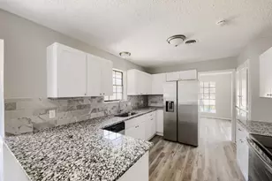 2185 Jana Ln, Burleson, TX 76028 - Photo 7