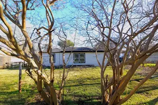 315 W Dexter St, Sherman, TX 75092 - Photo 17