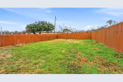 709 W Madison Street, Ennis, TX 75119 - Photo 15