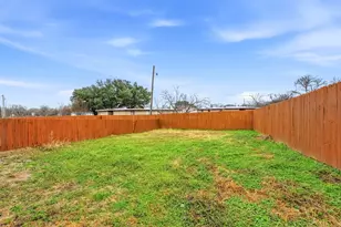 709 W Madison St, Ennis, TX 75119 - Photo 15