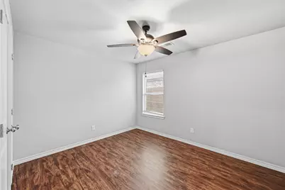 709 W Madison Street, Ennis, TX 75119 - Photo 9