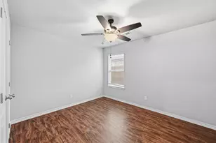 709 W Madison St, Ennis, TX 75119 - Photo 9