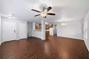 709 W Madison St, Ennis, TX 75119 - Photo 3