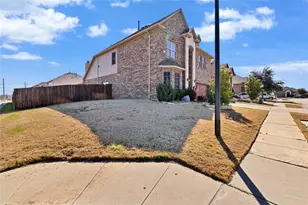 2013 San Marino Ln, Lewisville, TX 75077 - Photo 3