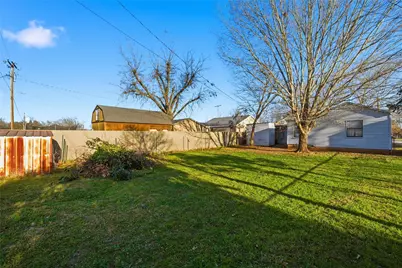 1503 W 10th Street, McGregor, TX 76657 - Photo 13