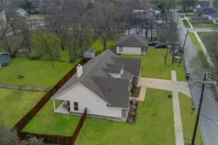 2018 Morse St, Greenville, TX 75401 - Photo 31