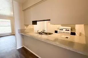 304 Clary Dr, Mesquite, TX 75149 - Photo 7