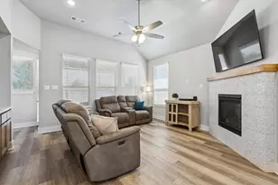 1925 Pelham Dr, Aubrey, TX 76227 - Photo 5