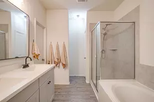 800 Amberwood Ct, Fort Worth, TX 76052 - Photo 23