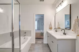 800 Amberwood Ct, Fort Worth, TX 76052 - Photo 27