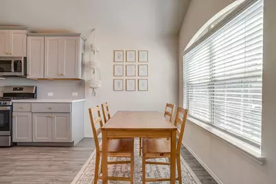 800 Amberwood Court, Fort Worth, TX 76052 - Photo 5