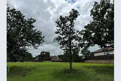 905 Crown Court, Burleson, TX 76028 - Photo 3