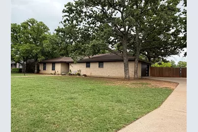 522 Crestwood Drive, Eastland, TX 76448 - Photo 3