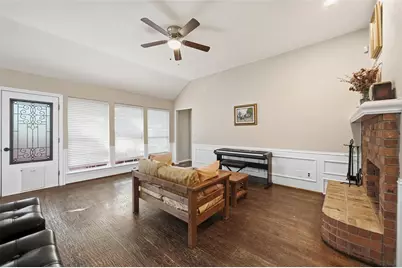 2680 Creekside Court, Highland Village, TX 75077 - Photo 17