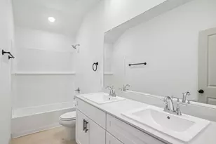 5326 Springlake Pkwy, Haltom City, TX 76117 - Photo 15
