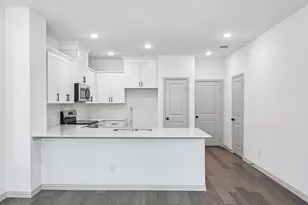 5326 Springlake Pkwy, Haltom City, TX 76117 - Photo 7