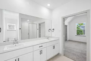 5326 Springlake Pkwy, Haltom City, TX 76117 - Photo 11