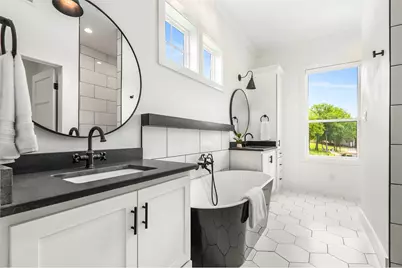 205 Oak Creek Drive, Tool, TX 75143 - Photo 17