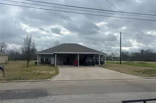 1608-1610 Albert Broadfoot St, Bonham, TX 75418 - Photo 1