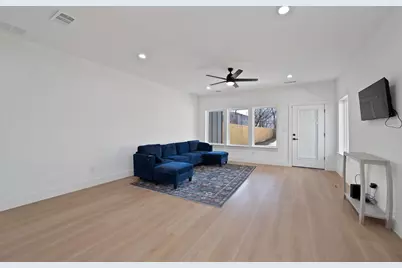 1407 Barry Avenue, Dallas, TX 75523 - Photo 7