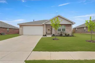 513 Jameson St, Springtown, TX 76082 - Photo 3