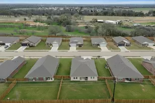 513 Jameson St, Springtown, TX 76082 - Photo 31