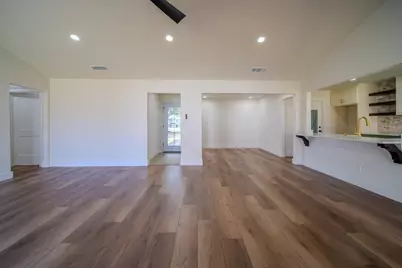 415 Dow Ross Boulevard, Duncanville, TX 75116 - Photo 7