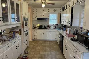 205 W Dickson St, Milford, TX 76670 - Photo 3