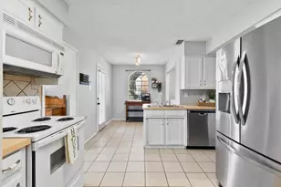 1902 Strait Ln, Garland, TX 75042 - Photo 11