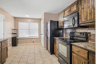 2725 Hidden Springs Dr, Mesquite, TX 75181 - Photo 9