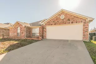 602 Joy Ln, Mansfield, TX 76063 - Photo 3