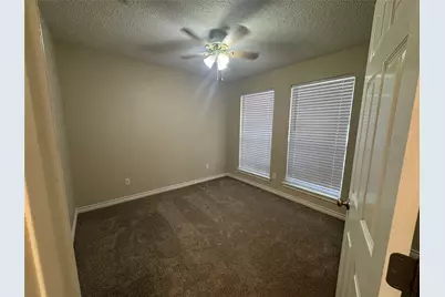 6918 Sayle St, Greenville, TX 75402 - Photo 11